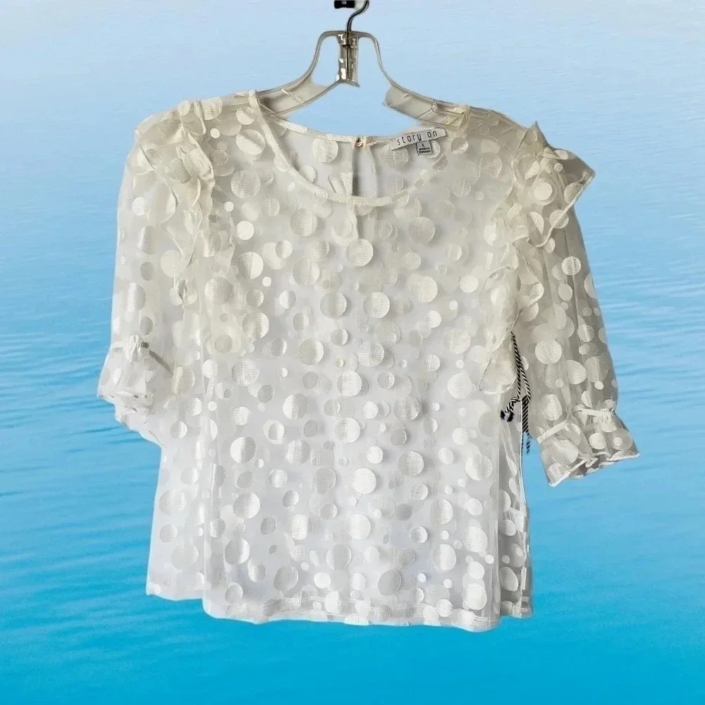 Story on women polka dot blouse size Large